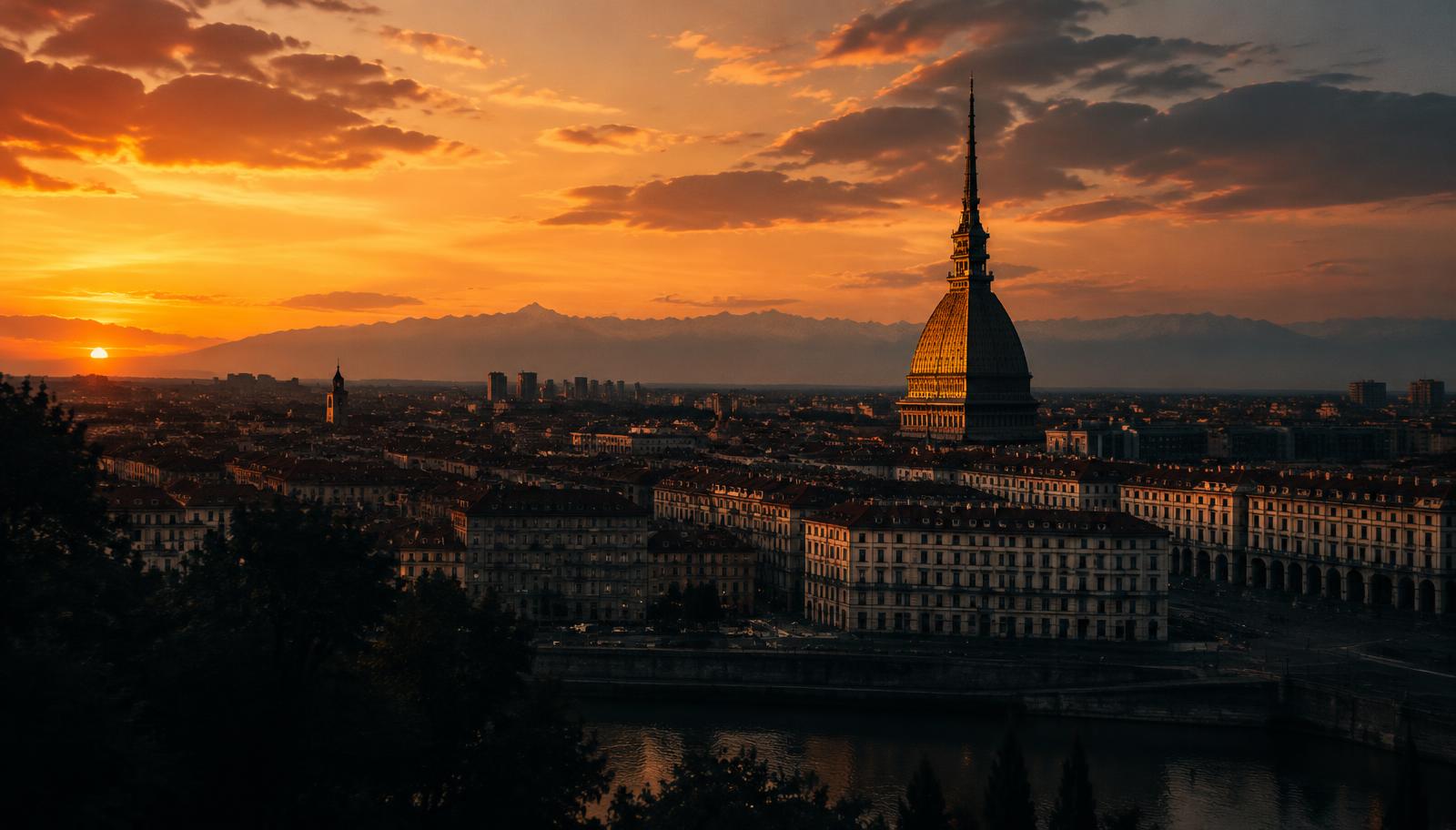La Mole Antonelliana di Torino al tramonto